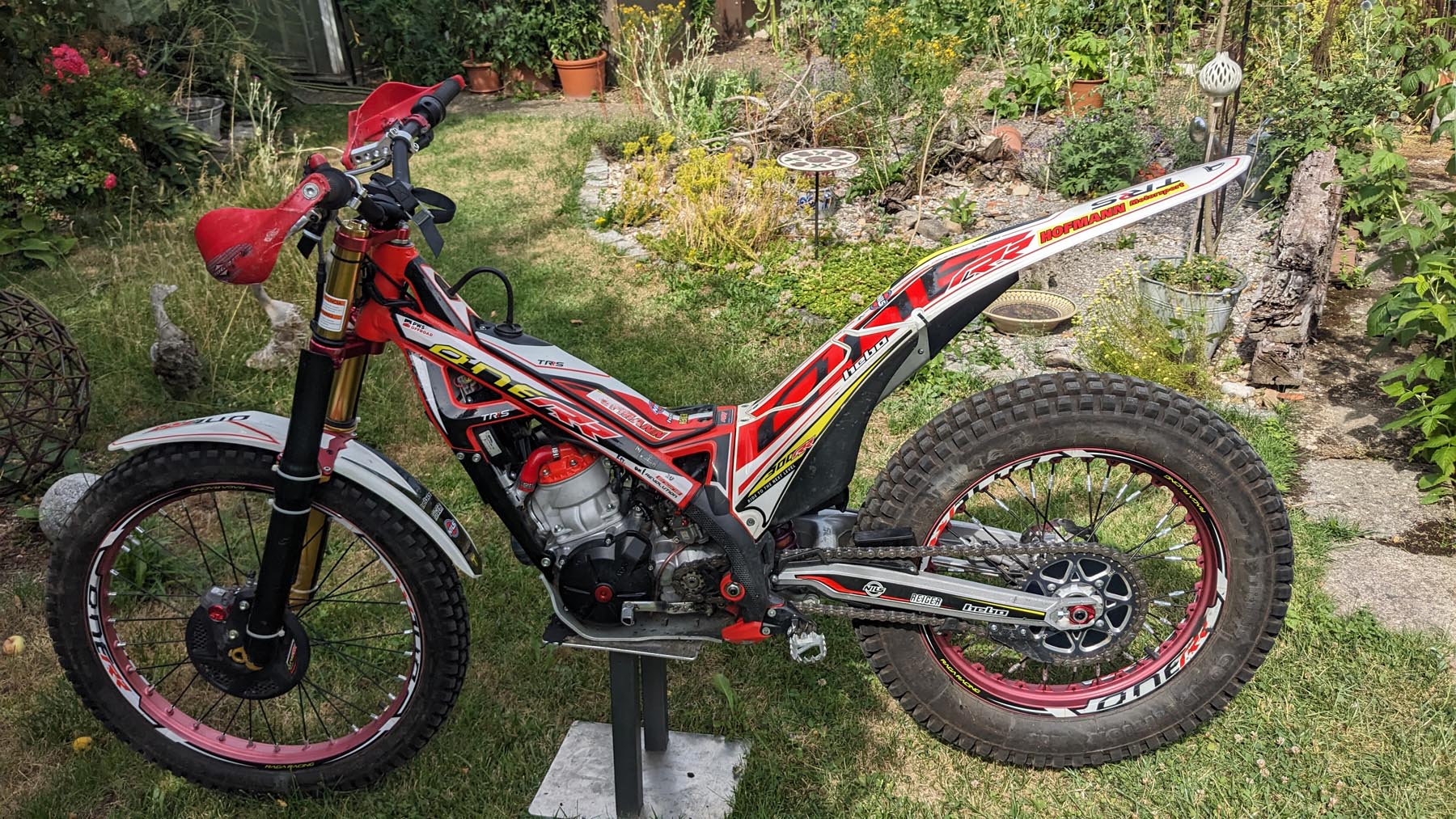TRRS 300 RR Modell 2021 3900,- €